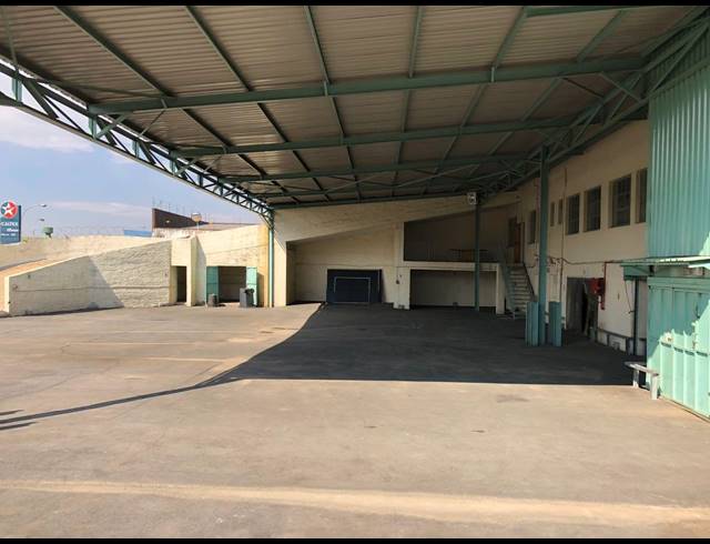 3,300M² WAREHOUSE FOR SALE IN GERMISTON CENTRAL